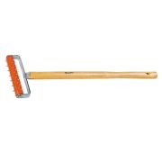 Валик для гипсокартона, 150 мм, игольчатый, деревянная ручка 500 мм MTX